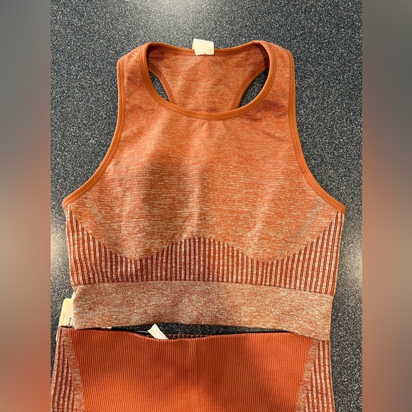 NWT Fabletics Ombre Seamless Ultra High-Waisted 6" Short and Top - Picture 2 of 7